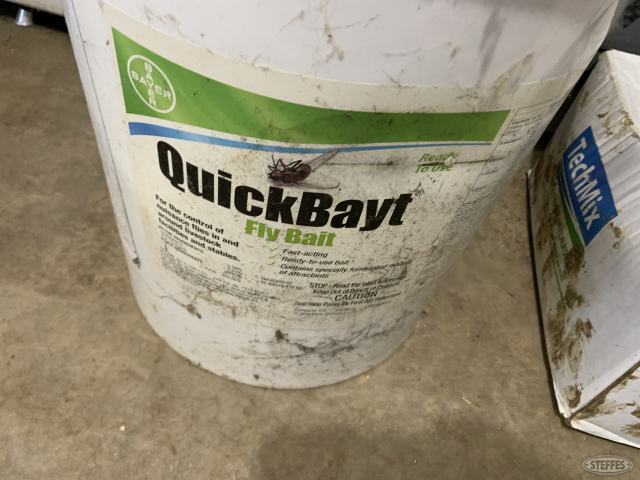 Pail of Quick Bayt
